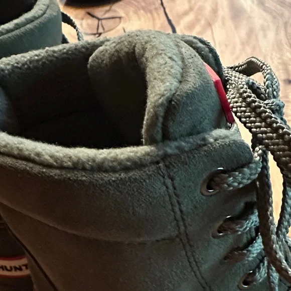 Hunter women’s Dark Green Rain waterproof/ snow Boots - Picture 3 of 5